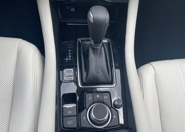 Вырви глаз: сравнительный тест-драйв Mazda6 и Kia K5
