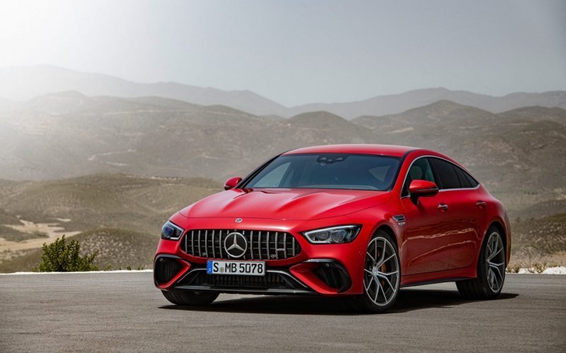 
            Mercedes представил самый мощный серийный автомобиль
        