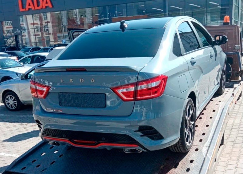 
            Спортивный седан Lada Vesta Sport привезут в Японию
        