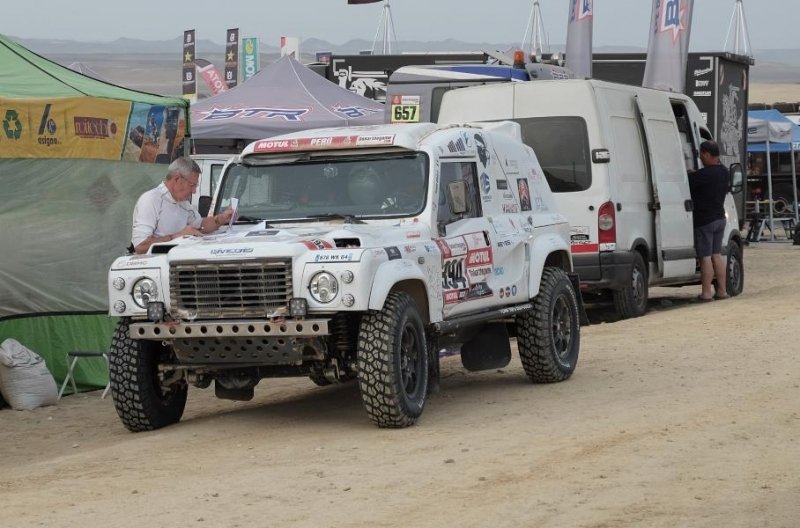 20-летний внедорожник Bowler Wildcat на агрегатах Land Rover продают по цене нового BMW X5