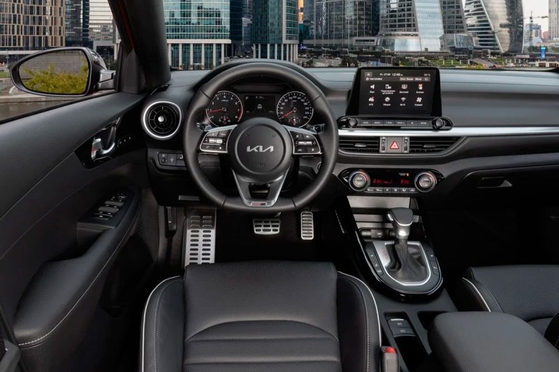 
            Цифровая ретушь. 5 фактов о новом Kia Cerato
        