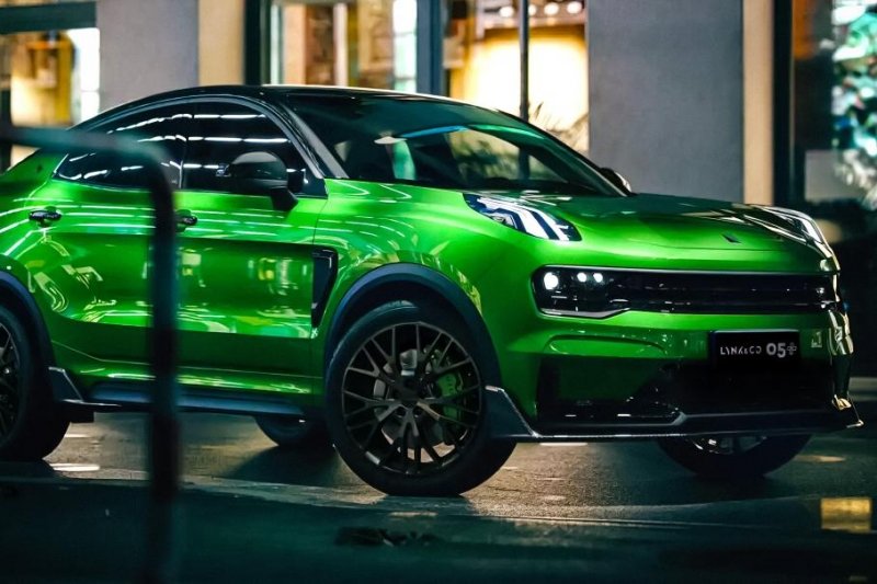 265 сил и 6,5 секунды до «сотни»: представлен «заряженный» Lynk & Co 05+