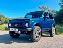 В Великобритании выставили на продажу Lada Niva с мотором BMW