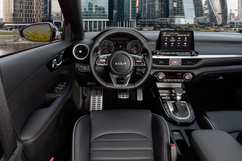 
            Kia назвала российские цены на обновленный Cerato
        