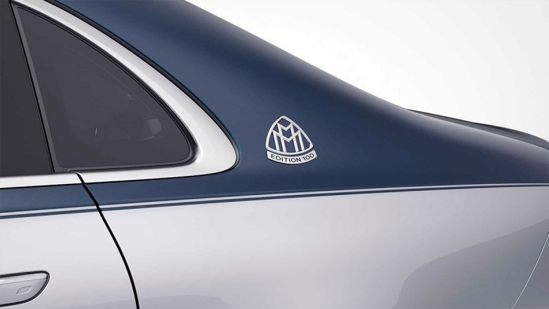 
            Maybach отметил 100-летие выпуском роскошного S-Class в мотором V12
        