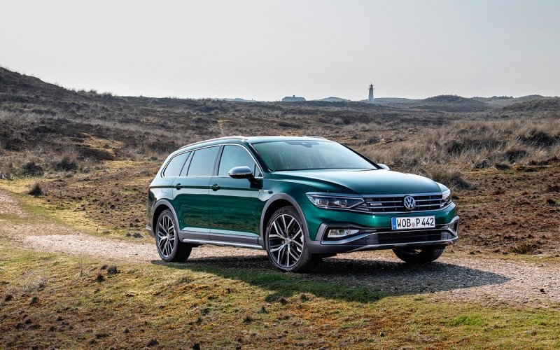 
            Volkswagen привез в Россию полноприводный универсал Passat Alltrack
        