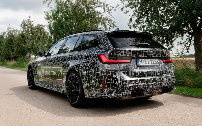 
            BMW опубликовала первое фото нового 510-сильного универсала M3
        