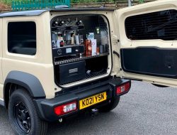Suzuki Jimny превратили в мобильную кофемашину. Фото