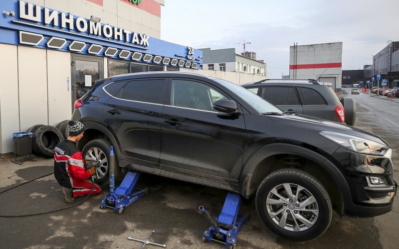 
            Когда менять шины, техосмотр с 1 октября и другое. Автоновости дня
        