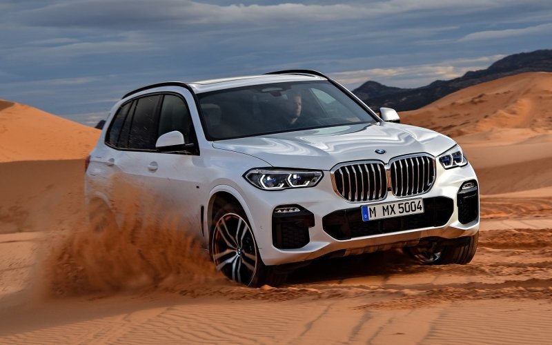 
            В BMW раскрыли подробности о машинах, которые подарили олимпийцам
        