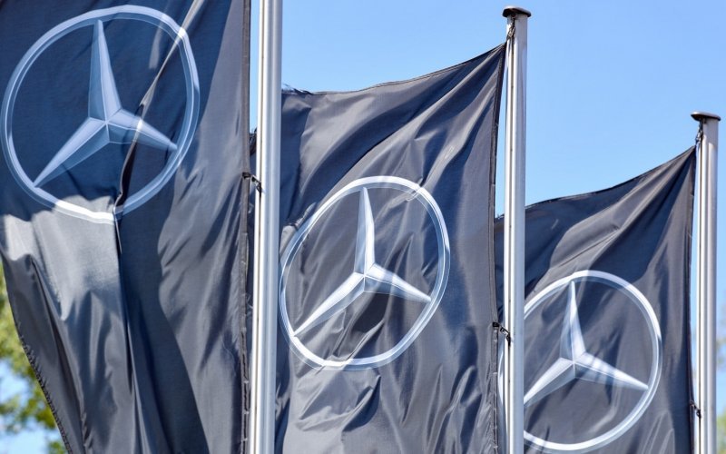 
            Глава Mercedes: из-за нехватки чипов мы на год задерживаем поставки
        