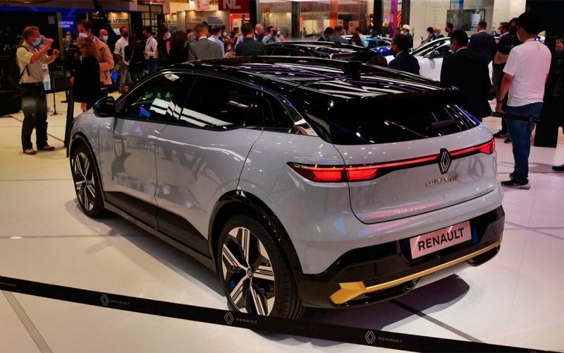 
            От дешевого VW до нового «Гелика»: 10 главных новинок Мюнхена
        