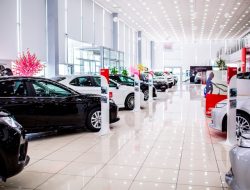 Новый УАЗ, рекордное падение рынка и другое. Автоновости дня