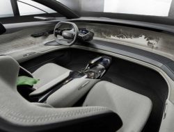 Audi сохранит аналоговые приборы и кнопки в будущих электрокарах