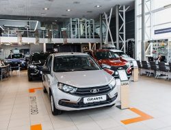 АВТОВАЗ резко задрал цены на автомобили LADA