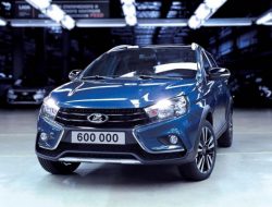 АвтоВАЗ собрал юбилейный экземпляр Lada Vesta. Его продадут не в России