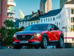 Mazda перестала продавать в России самую дешевую модель
