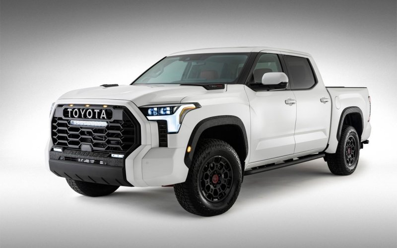 
            Toyota представила новый пикап на платформе Land Cruiser 300
        