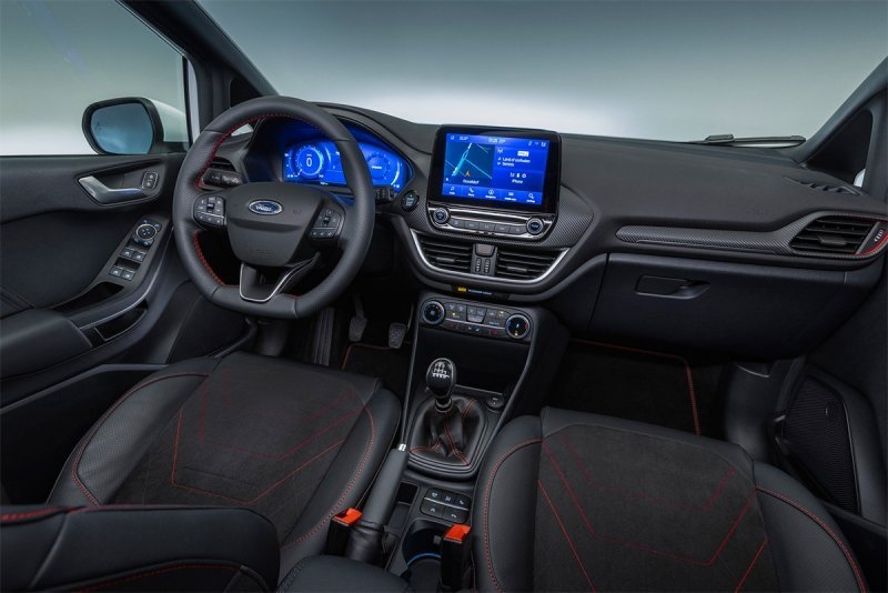 
            Ford представил обновленный хэтчбек Fiesta
        