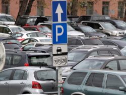 Москвичи стали чаще пользоваться платной парковкой