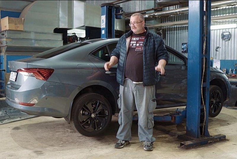 Блогер разобрал новую Skoda Octavia и оценил её «европейское качество»