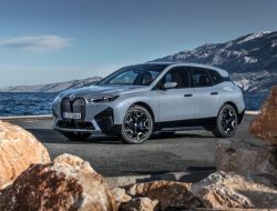 BMW iX первым из электрокаров получил «алмазные» динамики