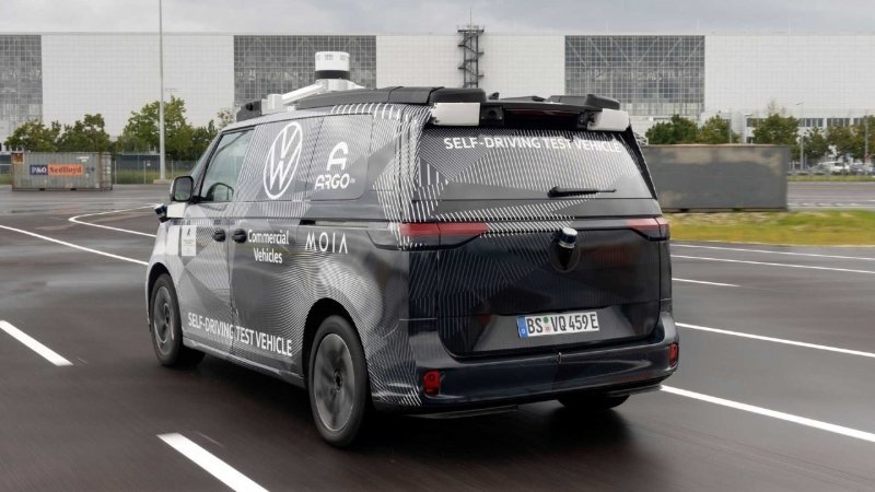 
            Volkswagen разработал беспилотный минивэн на электрическом приводе
        