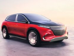 Mercedes показал новый большой кроссовер Maybach