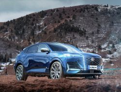Changan готовится привезти в Россию премиальный кроссовер Uni-K
