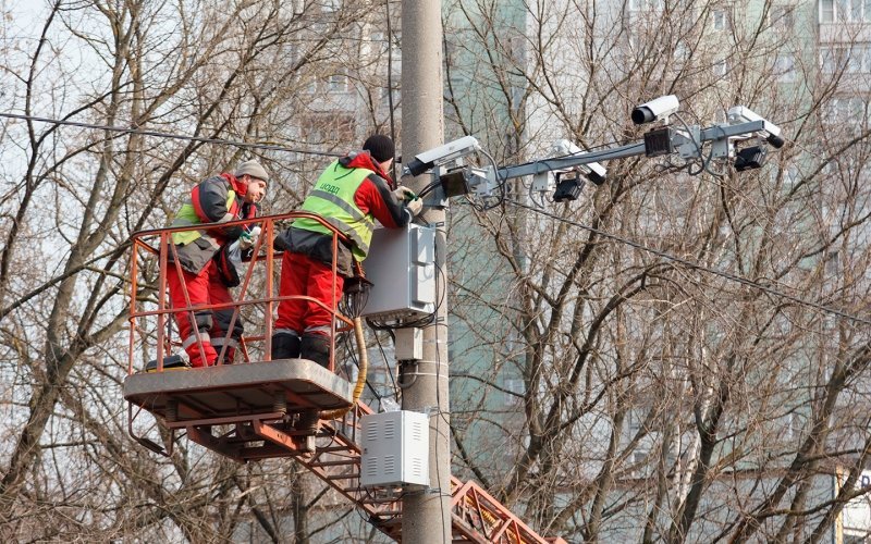 
            В Москве заменят 500 камер на комплексы с новыми возможностями
        