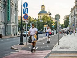 Электросамокатам хотят запретить разгоняться быстрее 25 км/ч
