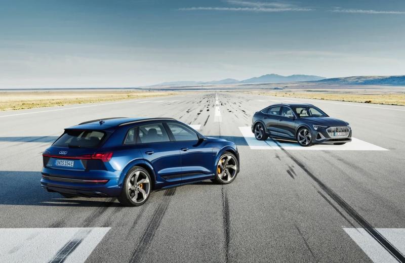 
            Audi назвала российские цены на «заряженные» электрокроссоверы
        
