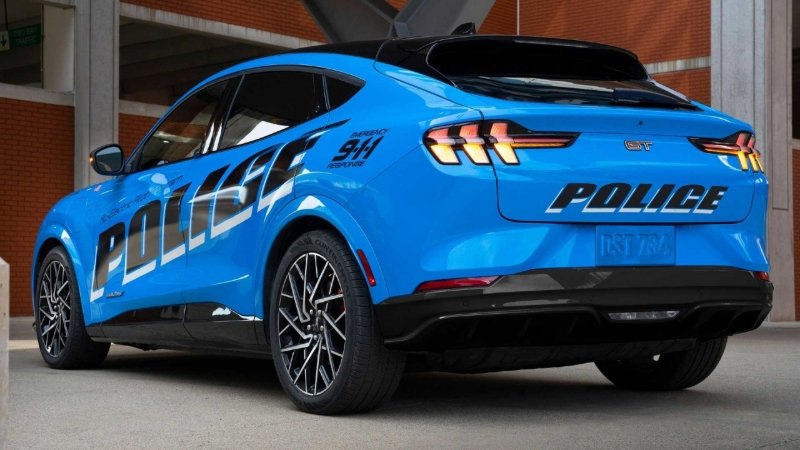 
            Полиция США испытает новую патрульную машину на базе Ford Mustang Mach-E
        