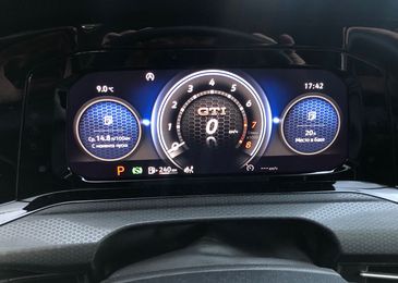 Громкий камбэк: первый тест-драйв нового Volkswagen Golf GTI