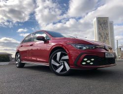 Громкий камбэк: первый тест-драйв нового Volkswagen Golf GTI