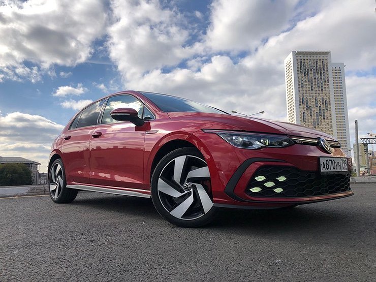 Громкий камбэк: первый тест-драйв нового Volkswagen Golf GTI