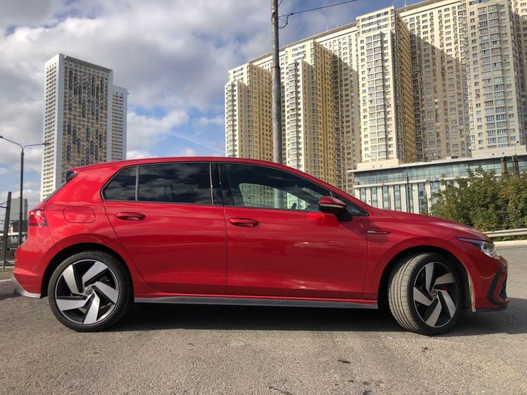 Громкий камбэк: первый тест-драйв нового Volkswagen Golf GTI