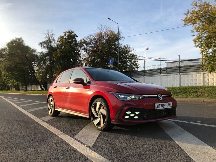 Громкий камбэк: первый тест-драйв нового Volkswagen Golf GTI