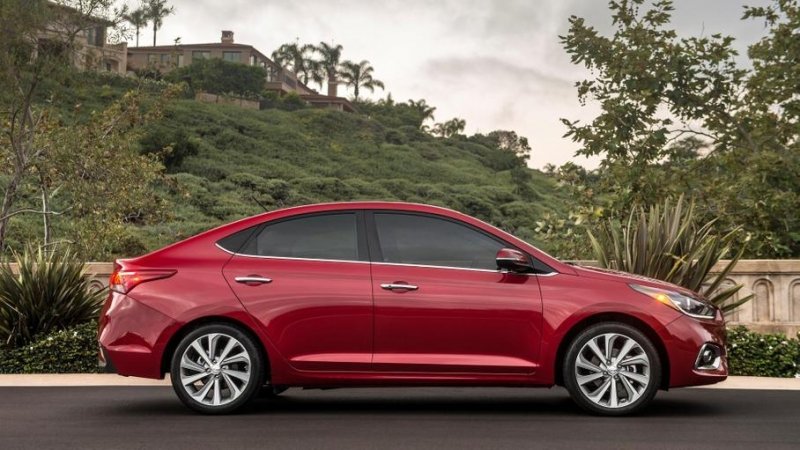Hyundai лишил Solaris механической коробки передач