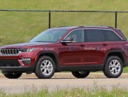 Jeep назвал дату премьеры нового Grand Crerokee