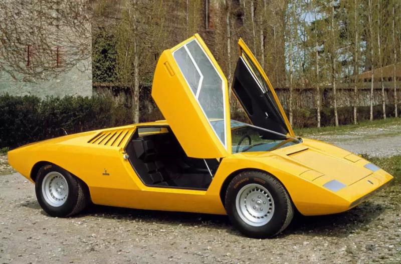 Lamborghini воскресит самый первый Countach