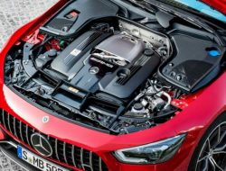 Mercedes-AMG обещает оставить двигатель V8 ещё на десять лет