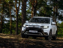 Mitsubishi изменила цены в России. Одна модель подешевела