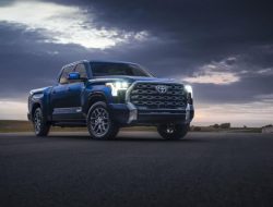 Новая Toyota Tundra, обновлённый Ford Expedition и автопилот Aurus: главное за неделю