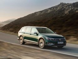 Объявлены рублевые цены на Volkswagen Passat Alltrack