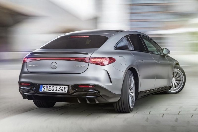 Первый Mercedes-AMG на электричестве, BMW из вторсырья и электроседан Mercedes-Benz EQE: главное за неделю