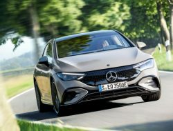 Первый Mercedes-AMG на электричестве, BMW из вторсырья и электроседан Mercedes-Benz EQE: главное за неделю