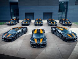 Посмотрите на первые восемь собранных Bugatti Chiron Super Sport 300+