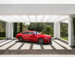 Представлен самый мощный Mercedes-AMG. И это гибридный лифтбек