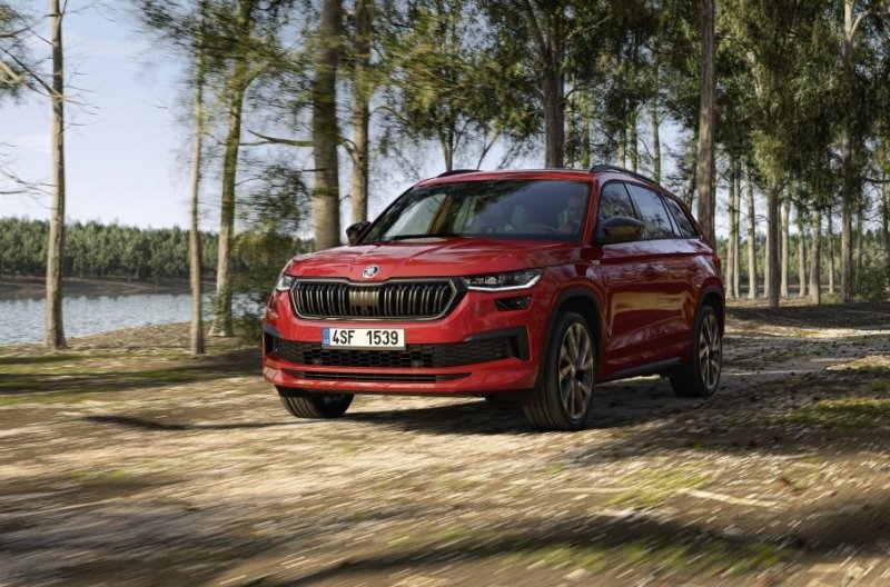 Раскрыта стоимость самых дорогих версий обновленного Skoda Kodiaq в России